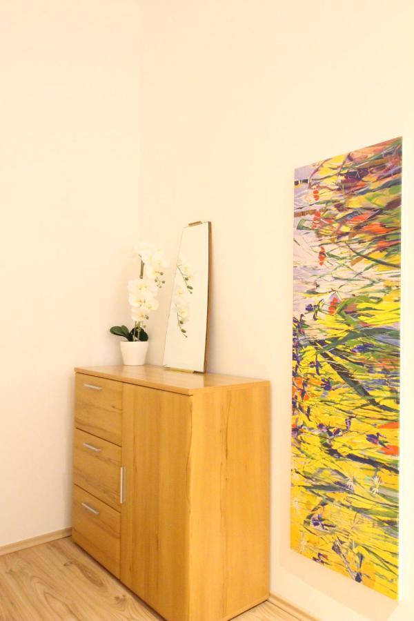 Private Double Bedroom Rf2 Wina Bagian luar foto