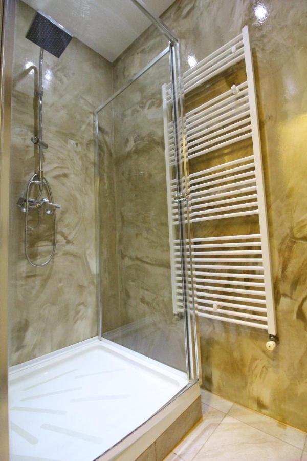 Private Double Bedroom Rf2 Wina Bagian luar foto