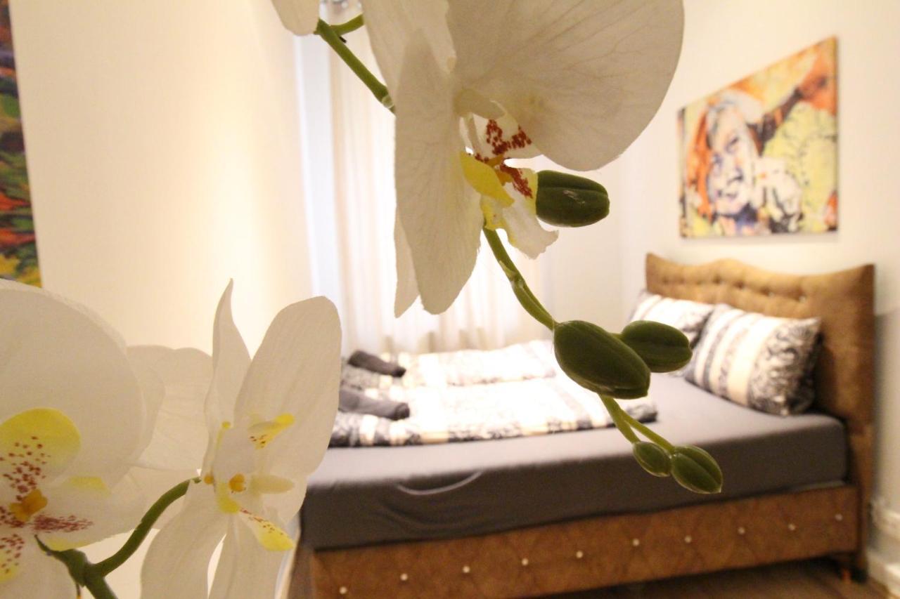 Private Double Bedroom Rf2 Wina Bagian luar foto